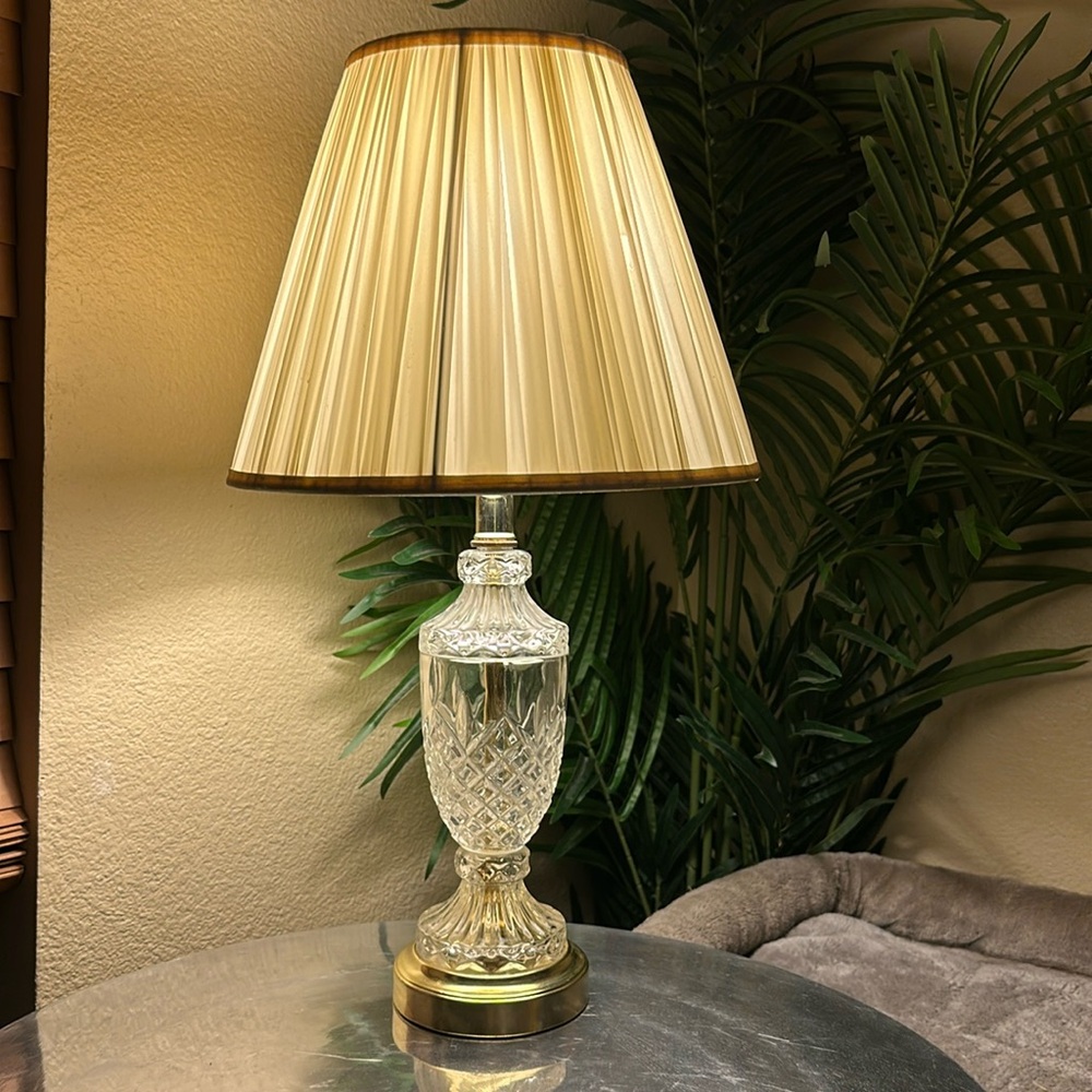 Crystal lamp
